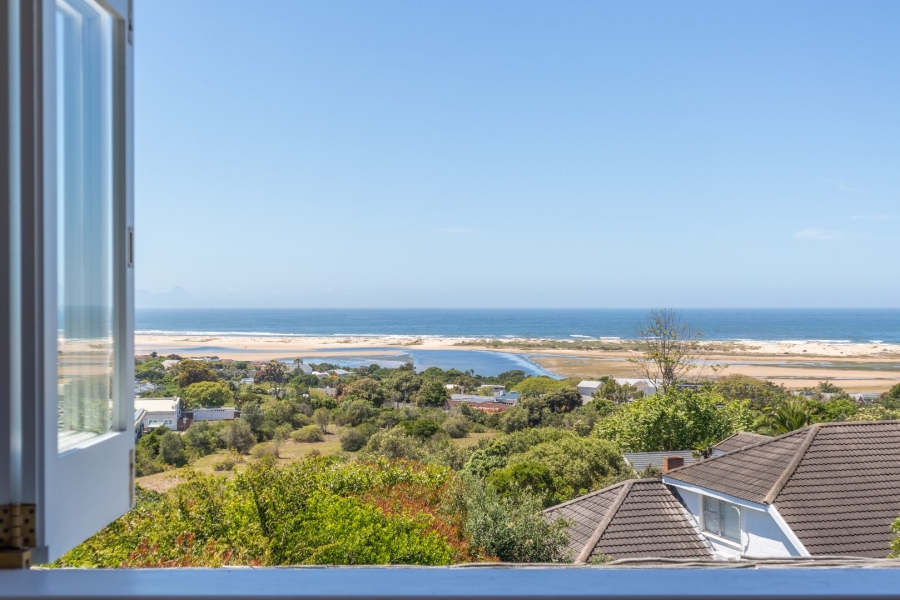 4 Bedroom Property for Sale in Plettenberg Bay Central Western Cape